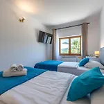 Appartement Vacation Helga By Interhome